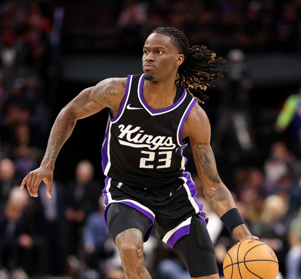 关于次轮战意不减！雄鹿击败老鹰继续扩大领先优势的信息