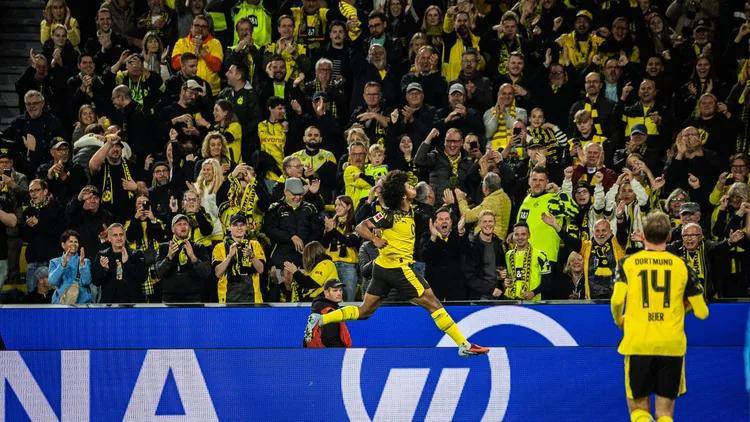 关于多特蒙德主场逆转赢得比赛，重返争冠行列的信息