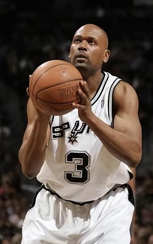 关于马刺队老将发挥不俗，助力球队逐渐崛起！的信息