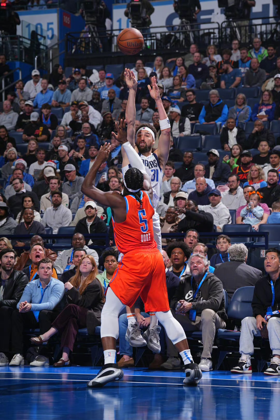 巴西男篮鏖战墨西哥男篮,欧文关键制胜 巴西男篮鏖战墨西哥男篮,欧文关键制胜