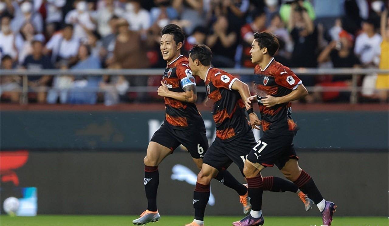 包含浦项制铁惊艳表现，小组赛出色积分的词条