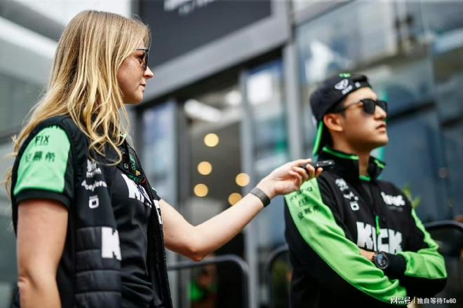 关于阿斯顿马丁翻盘红牛二队，周冠宇刷新纪录的信息