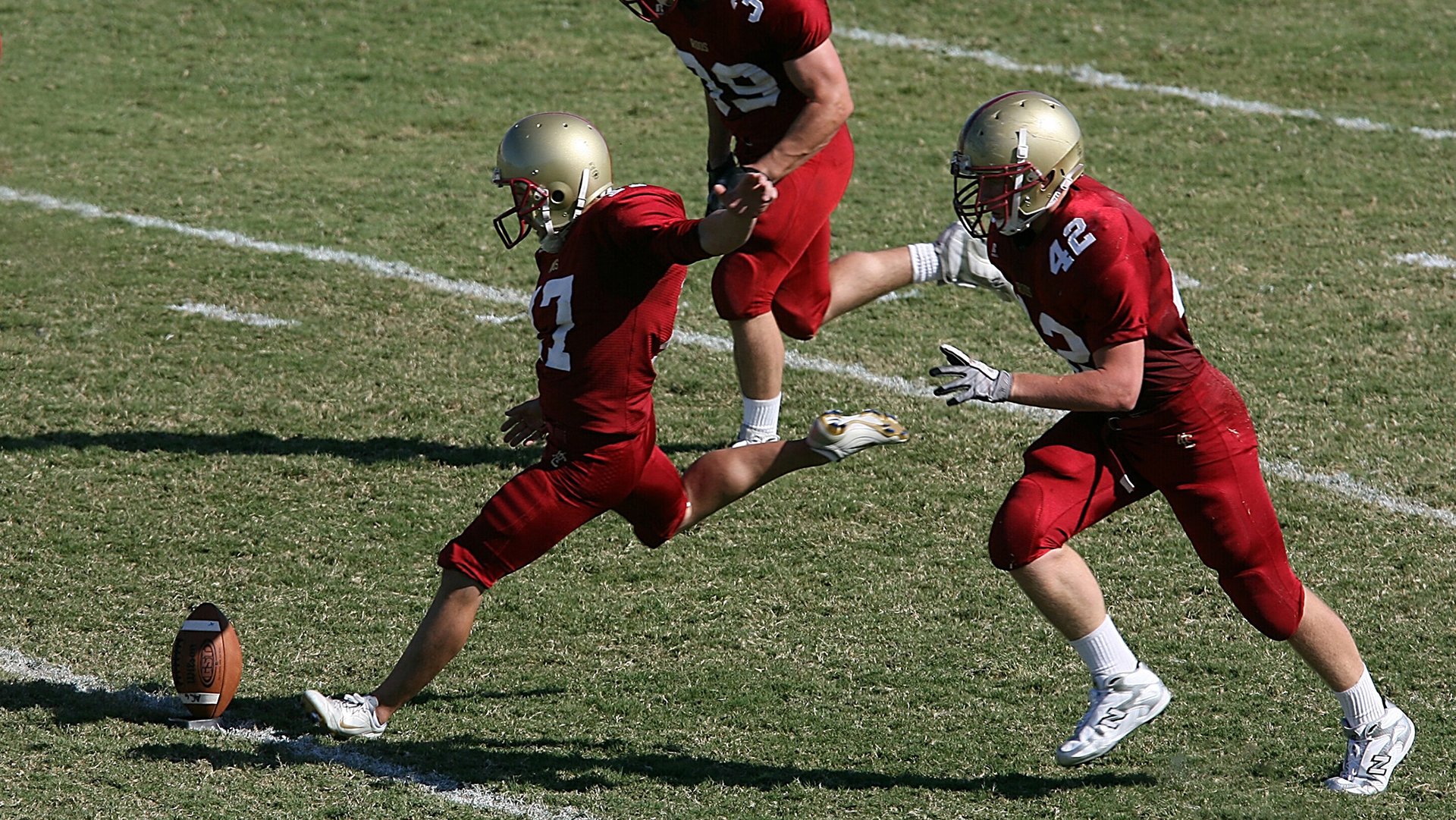 北欧铁血与南美狂舞的对决，福登一锤定音，芬兰硬仗取胜哥伦比亚