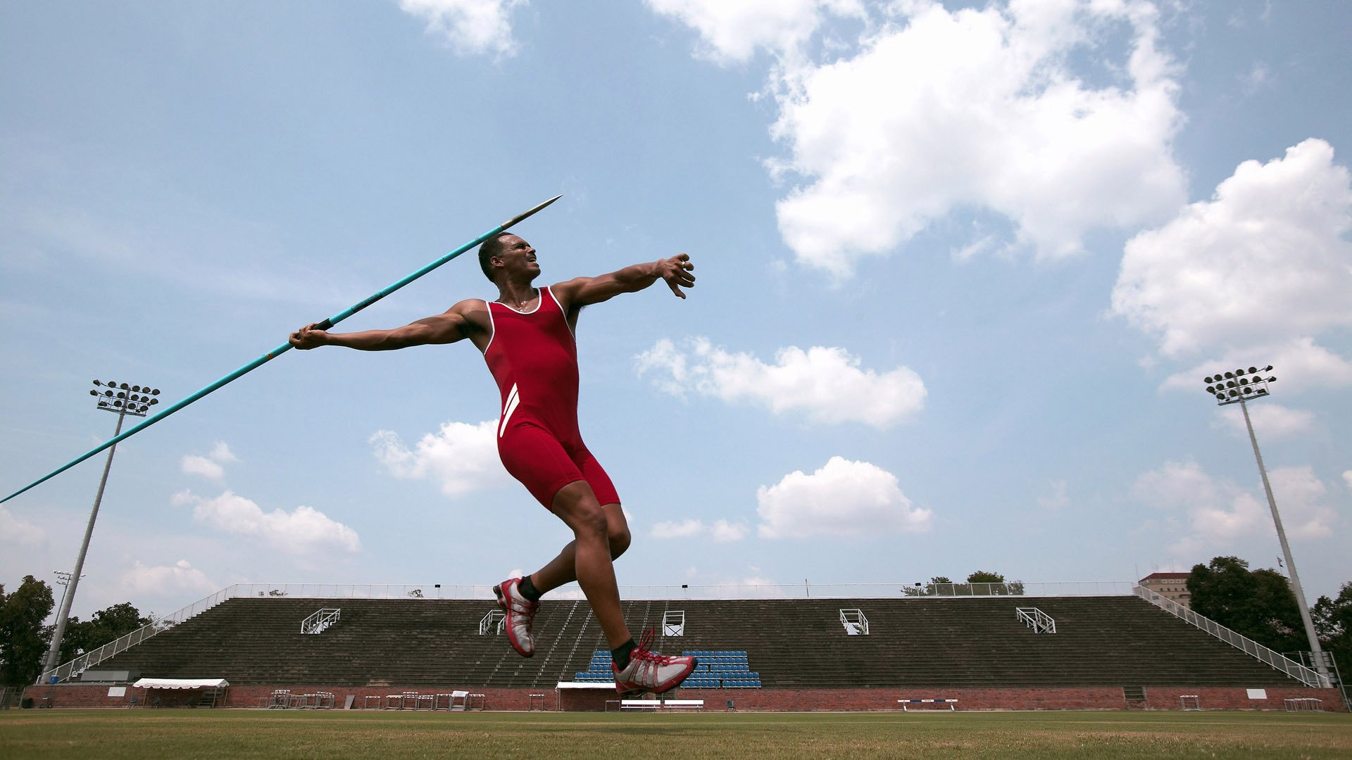 当达拉斯遇见辽宁,一场跨越现实的篮球思维实验