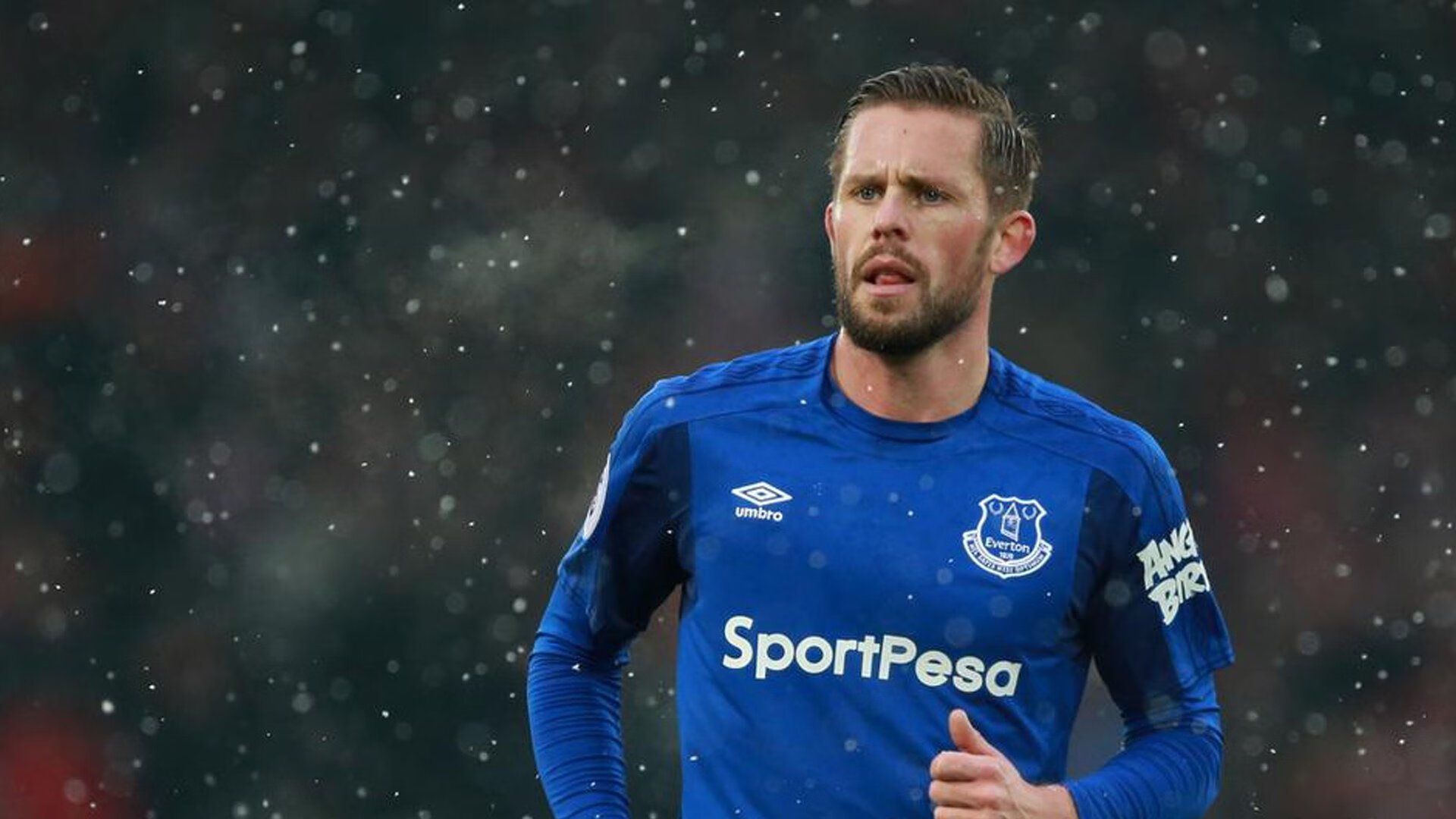 森林狼逆转深圳队，福克斯在欧冠半决赛接管比赛，跨越时空的竞技传奇